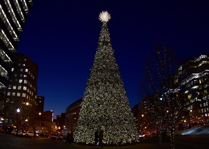 Thế giới tưng bừng đón Giáng sinh